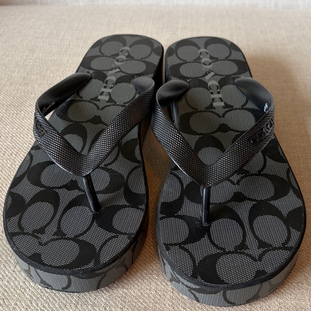 Coach Size 8 Black Signature Monogram Platform Flip Flop Sandals NEW WITH TAGS - Picture 2 of 12